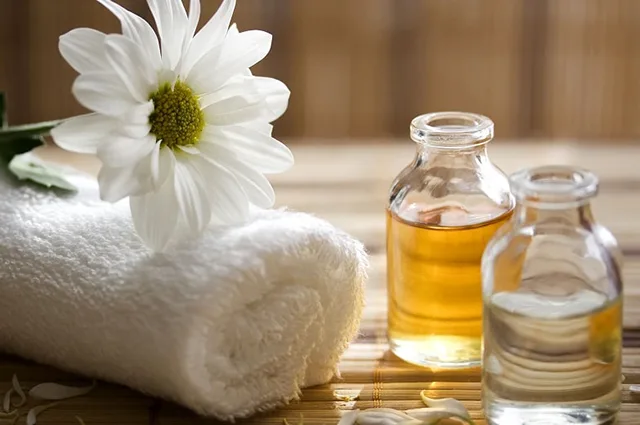 ماساژ آروماتراپی
