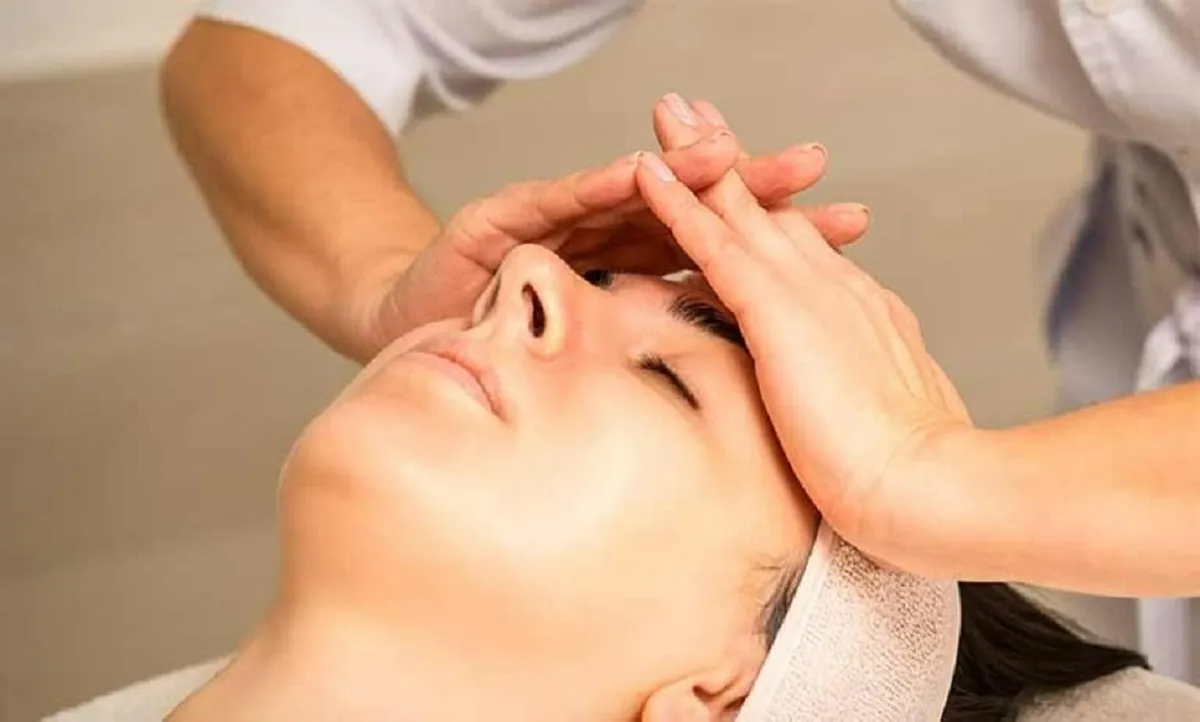 تکنیکهای ماساژ صورت برای آرامش