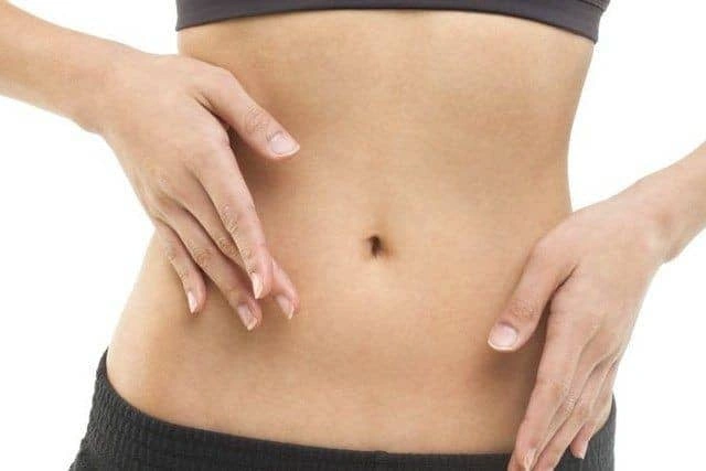 آموزش ماساژ شکم برای کاهش نفخ
